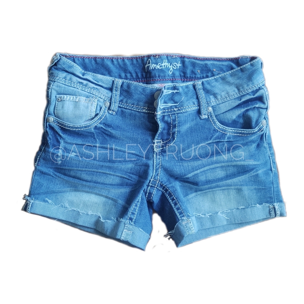 🆓 BOGO! 🆓 EUC Junior's Shorts (Size 0)